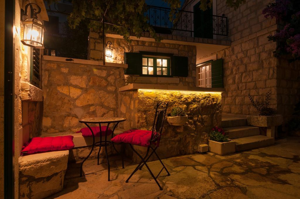 Apartments Larsen Omiš Exterior foto
