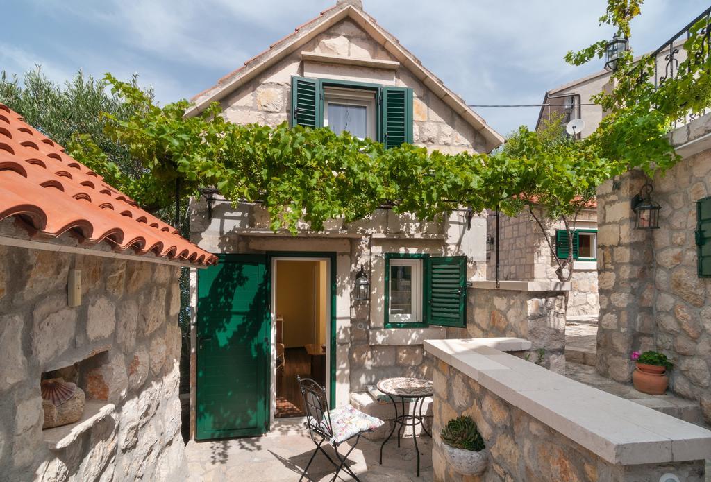Apartments Larsen Omiš Exterior foto
